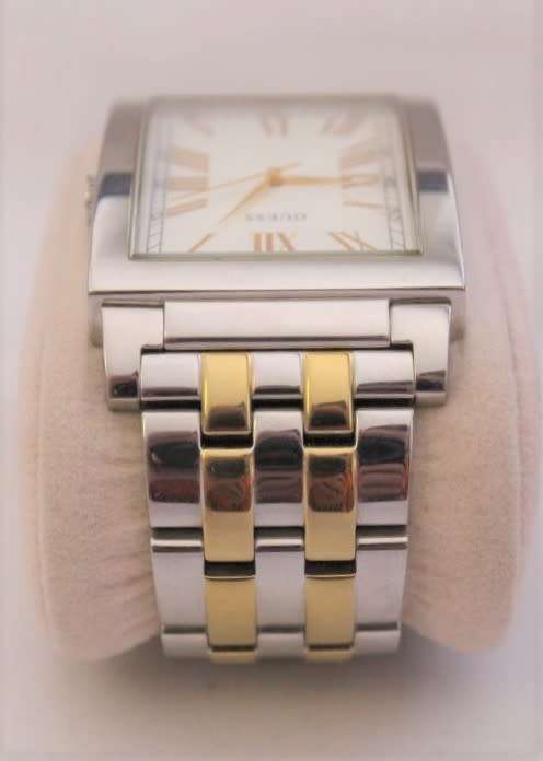 Discounted! White-dial steel & gold plated Guess gents wrist watch with spare links