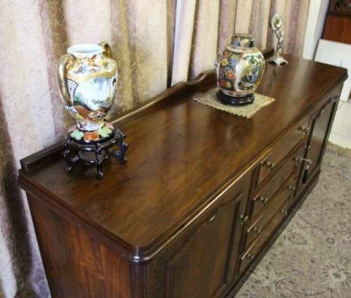 A fabulous vintage Imbuia buffet/ side server with classic lines, four drawers and side cupboards!!