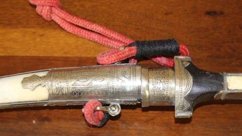 An amazing vintage ornamental replica dagger for display purposes only. Stunning!!!