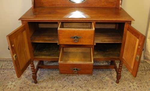 A stunning antique oak side server cabinet with a bevelled mirror, loads of drawer & cupboard space