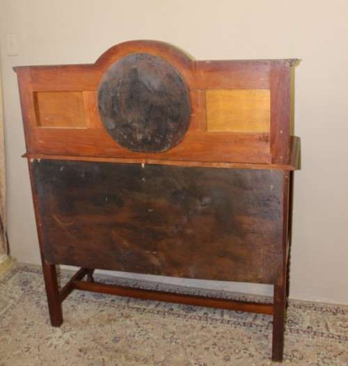 A stunning antique oak side server cabinet with a bevelled mirror, loads of drawer & cupboard space