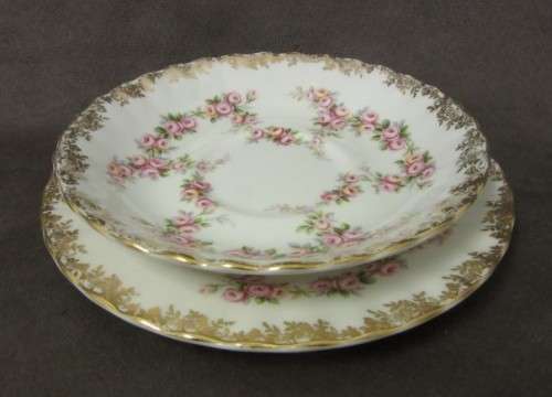 A beautiful, elegant vintage "Royal Albert" fine bone china "Dimity Roses" pattern trio. Price/trio