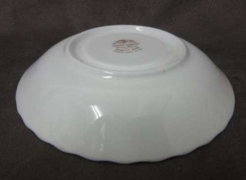 A beautiful, elegant vintage "Royal Albert" fine bone china "Dimity Roses" pattern trio. Price/trio