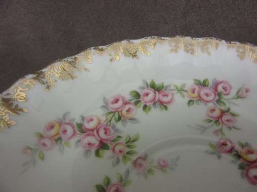 A beautiful, elegant vintage "Royal Albert" fine bone china "Dimity Roses" pattern trio. Price/trio
