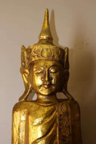 A magnificent pair of gold resin mold Thai temple statues. Amazing display pieces in all rooms! WOW!