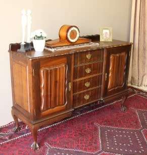 A fantastic vintage Imbuia ball & claw buffet/ side server w/ beautiful styled doors & four drawers