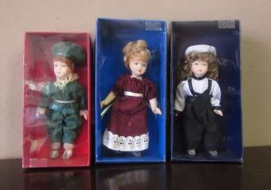 Gorgeous collection of 3 De Agostini porcelain dolls, no:11, 13, 17.  Dolls  Lifespace Sale
