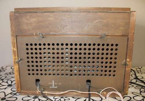 A stunning vintage Rand Radio Paillard table top radiogram in working order. Awesome!!!!