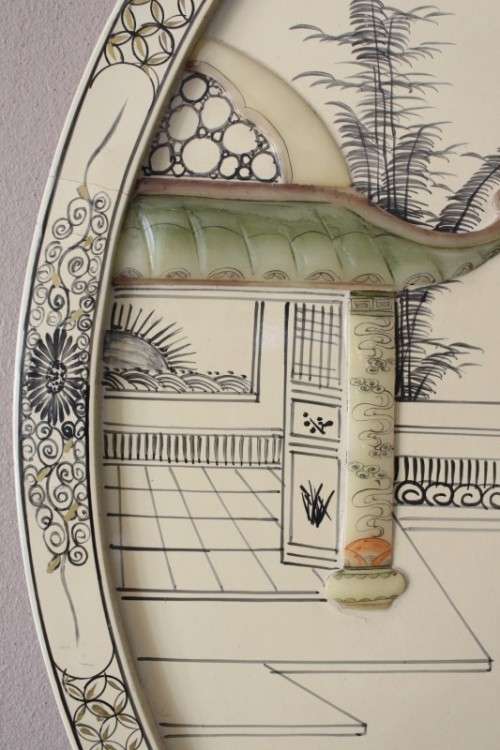 A beautiful large (77cm) round Japanese Geisha themed picture. Stunning in all rooms!