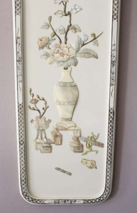A beautiful vintage Japanese themed picture of a vase with flowers. Stunning in all rooms!