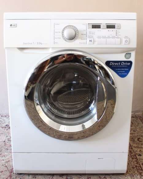 An awesome white LG Direct drive 3.5kg front loader washer, dryer machine in working order.
