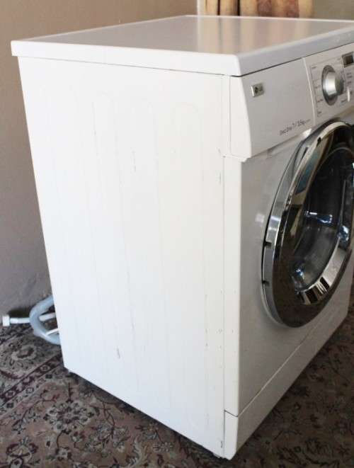 An awesome white LG Direct drive 3.5kg front loader washer, dryer machine in working order.
