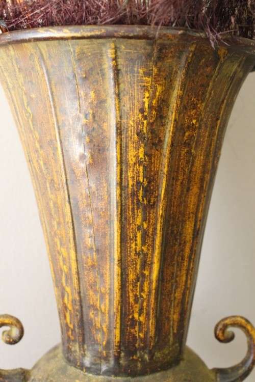 A beautiful large vintage decorative vase with lovely dried flowers.