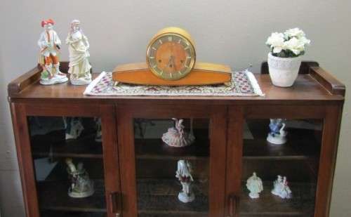 A fabulous Art Deco style 3-shelf glass front double door book case/ display cabinet. Stunning!!!
