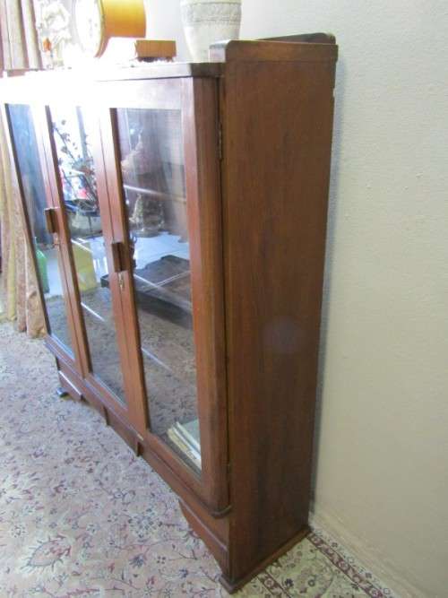 A fabulous Art Deco style 3-shelf glass front double door book case/ display cabinet. Stunning!!!