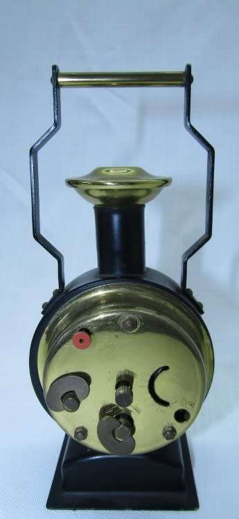 A gorgeous vintage mini Mercedes black metal wind up clock, working. Lifespace Sale