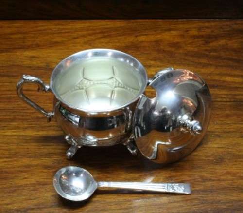 A beautiful Rega A1 SPC silver plated tea set w exquisite detailing in great condition.