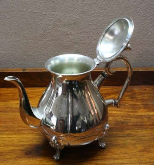 A beautiful Rega A1 SPC silver plated tea set w exquisite detailing in great condition.