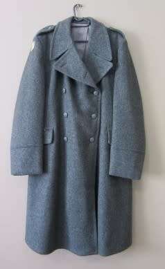 A good quality gent's long XL grey wool winter coat in great condition. Lifespace Sale