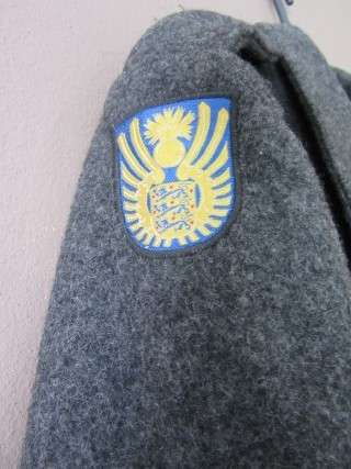 A good quality gent's long XL grey wool winter coat in great condition. Lifespace Sale