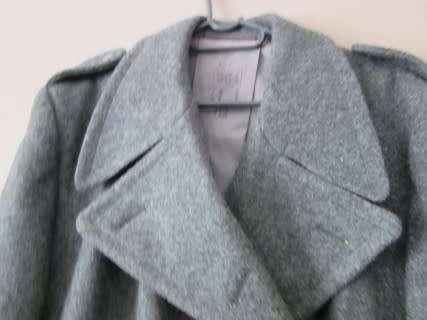 A good quality gent's long XL grey wool winter coat in great condition. Lifespace Sale