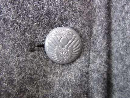 A good quality gent's long XL grey wool winter coat in great condition. Lifespace Sale