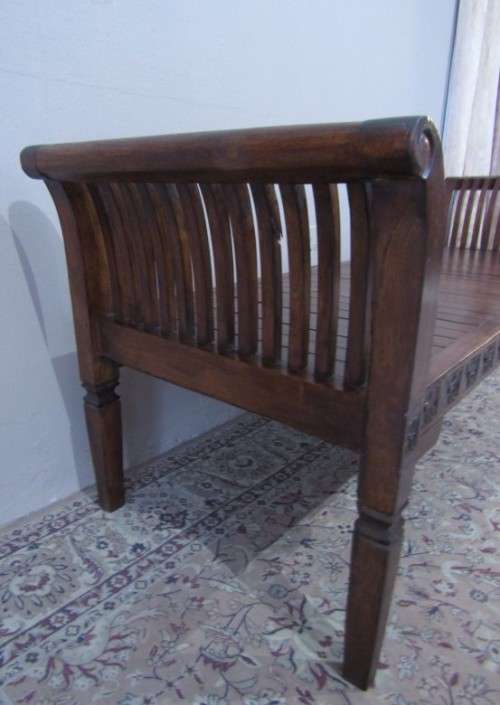 A wonderful well-made and sturdy vintage 3 seater solid Teak wood bench - perfect  in a lapa/ patio!