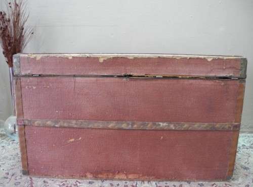 A fabulous large vintage travel trunk perfect for extra storage/ fashionable rustic coffee table!!