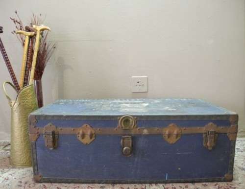 An awesome original vintage Cottingham road Mill works RAMC Army trunk (Major G Maizels)