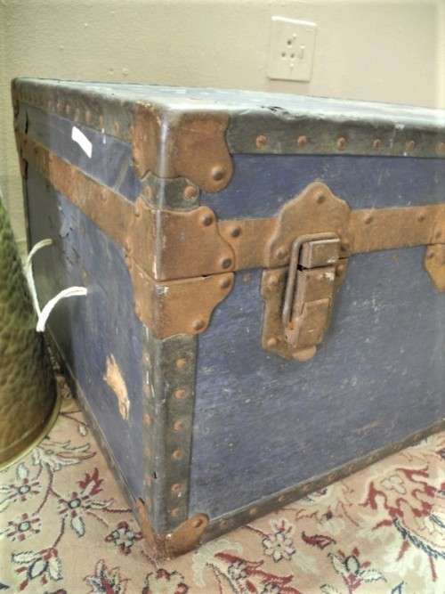 An awesome original vintage Cottingham road Mill works RAMC Army trunk (Major G Maizels)