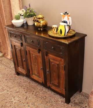 A gorgeous vintage Indonesian teak side server/ buffet with lots of storage space! Beautiful!!
