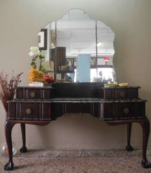A gorgeous vintage solid Imbuia ball & claw dressing table w 4 drawers, large mirror & brass handles