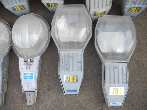 Nine vintage street lights with bulbs. ONE BID FOR ALL!!!-Lifespace Sale