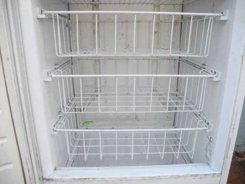 BARGAIN!! A Defy no frost upright freezer for parts or spares!