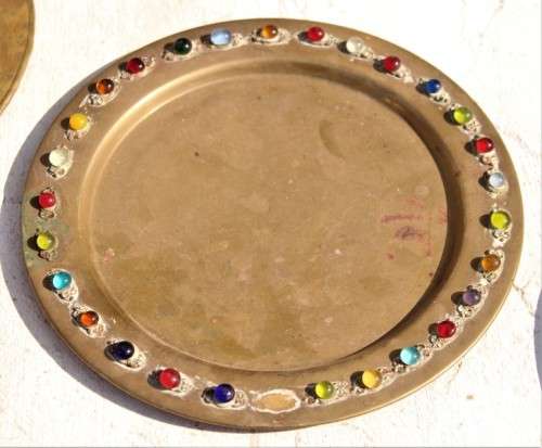 GORGEOUS collection of six medium sized various brass items-Lifespace Sale