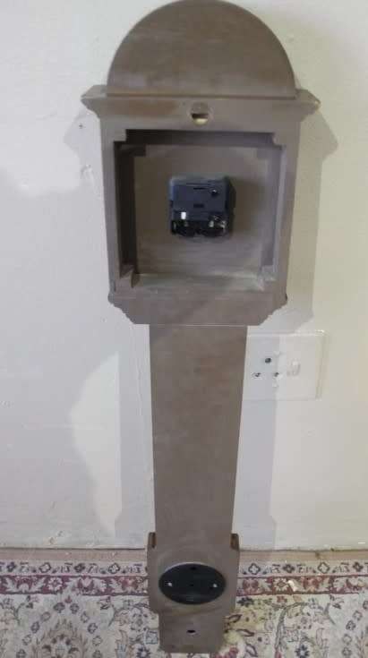 BARGAIN CLOCKS!!A vintage battery operated Quartz barometer clock in a wood casing. Lifespace Sale