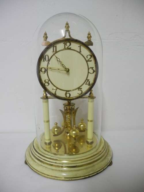 BARGAIN CLOCKS!!A charming vintage Kundo dome clock. Lifespace Sale