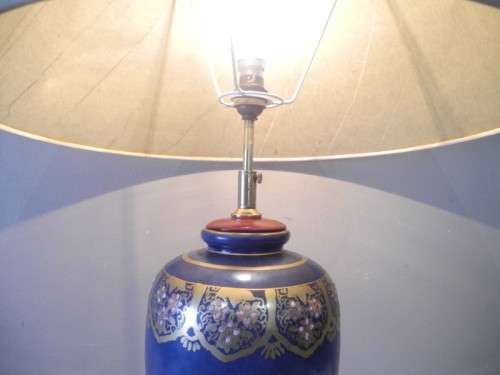 WOW!!! A modern, upmarket lightweight ceramic coffee table lamp with a shade-Lifespace Sale