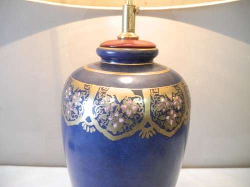 WOW!!! A modern, upmarket lightweight ceramic coffee table lamp with a shade-Lifespace Sale