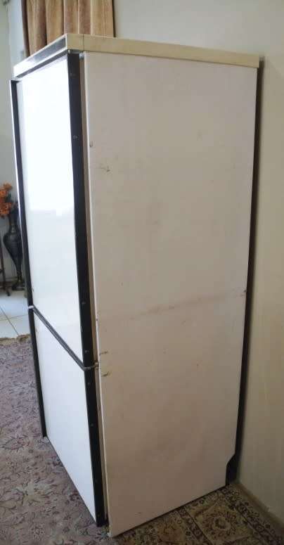 BARGAIN!! A Miele fridge for parts or spares; probably needs gas! - Lifespace Sale