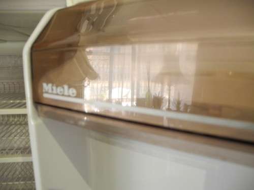BARGAIN!! A Miele fridge for parts or spares; probably needs gas! - Lifespace Sale