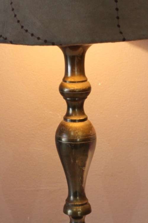 A stunning vintage Brass table lamp with a lovely vintage shade - very stylish.