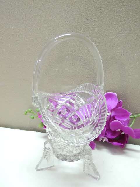 A stunning vintage glass basket perfect for display-Lifespace Sale