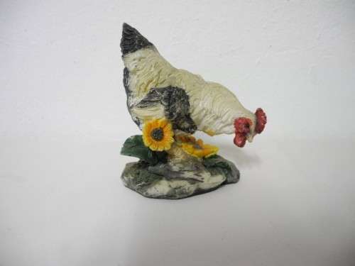 A lovely set of ornamental colorful chickens - lovely display items.-Lifespace Sale