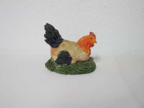 A lovely set of ornamental colorful chickens - lovely display items.-Lifespace Sale