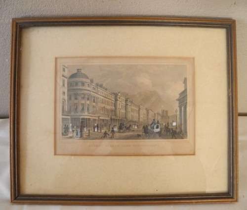 A lovely print of Regent Street in a wood frame. Pretty in all rooms!!! Lifespace Sale