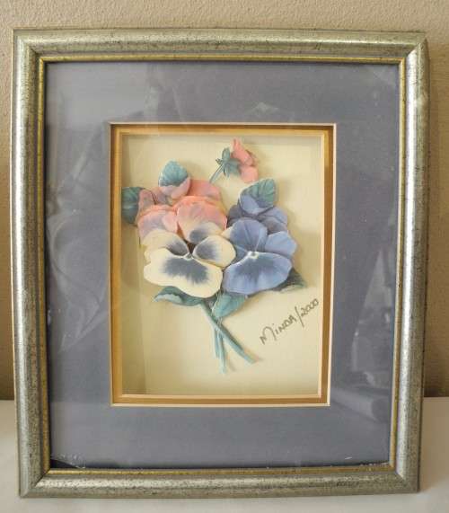 Two pretty colourful pictures in frames. Lovely in all rooms!!! Lifespace Sale