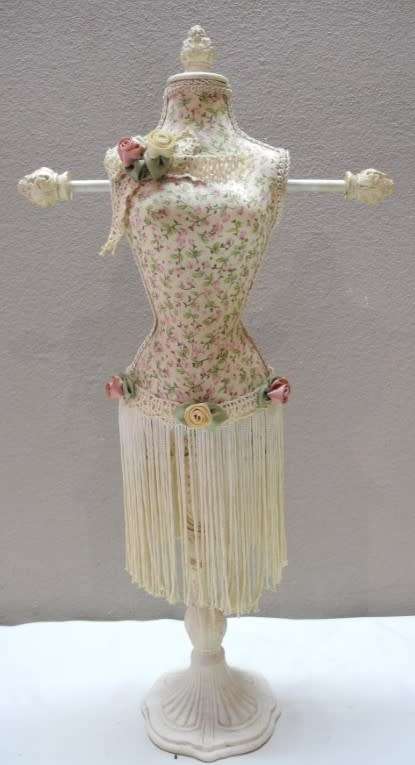 A pretty vintage jewellery stand for bracelets, necklaces etc, beautiful! Lifespace Sale