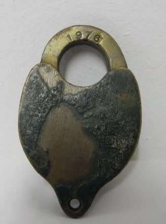 A fantastic vintage SAR/SAS 1976 metal lock and key.