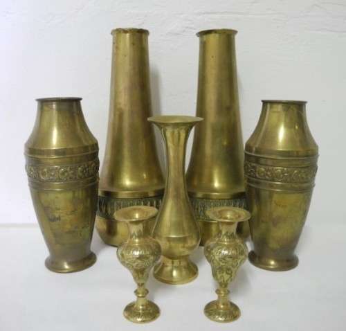 BARGAIN! A lovely collection of different shapes and sizes brass vases.